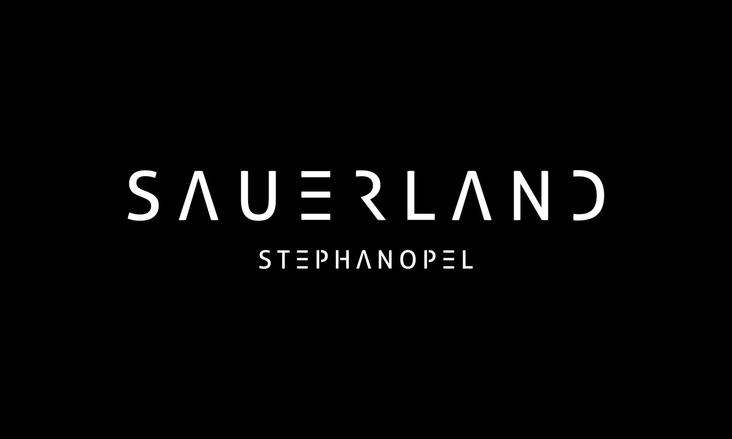 Sauerland Fahne in schwarz mit weißem Aufdruck Sauerland Stephanopel
