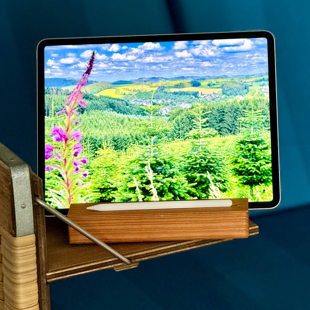 Tablethalter aus Holz