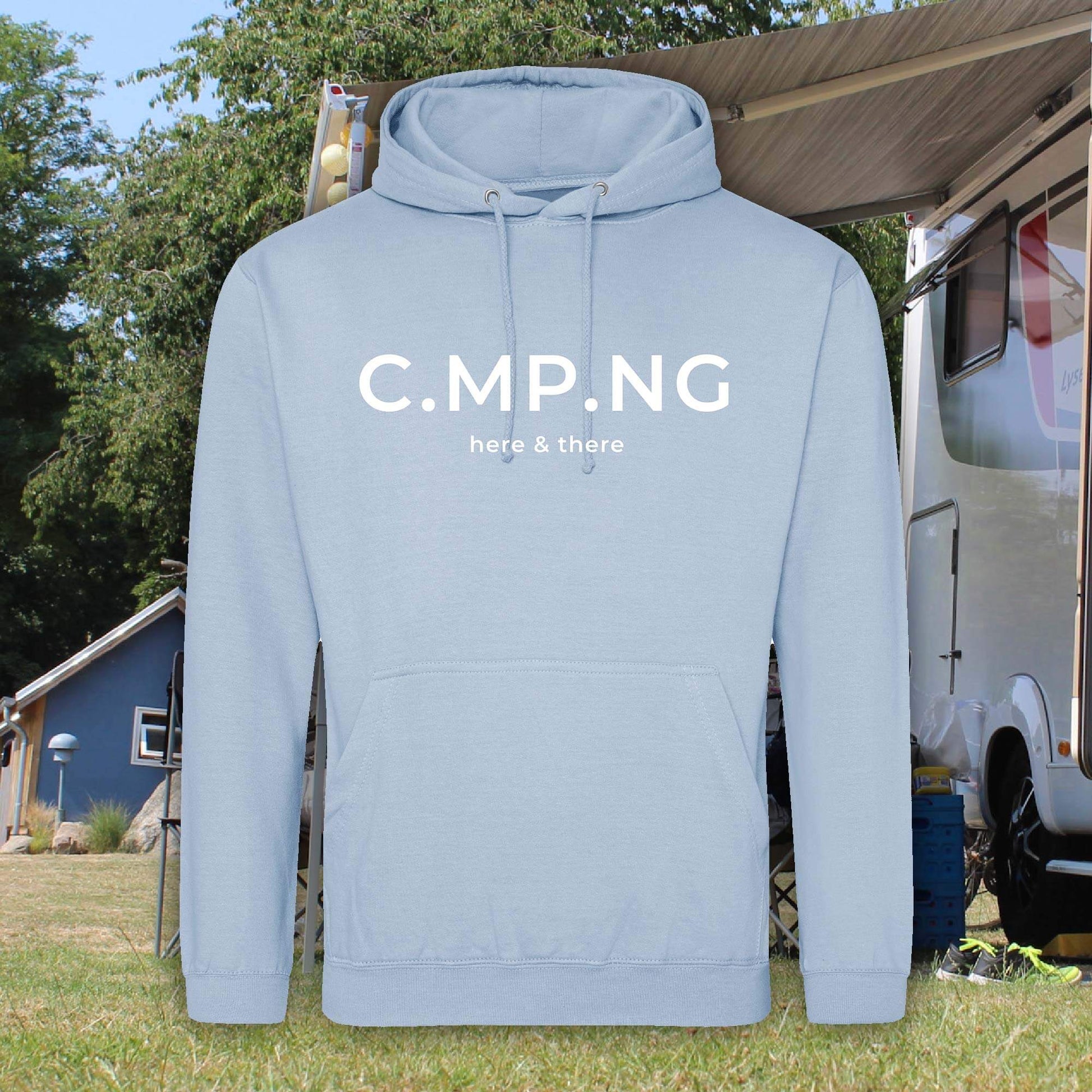 Camping-Hoodie in hellblau mit weißem C.MP.NG-Aufdruck