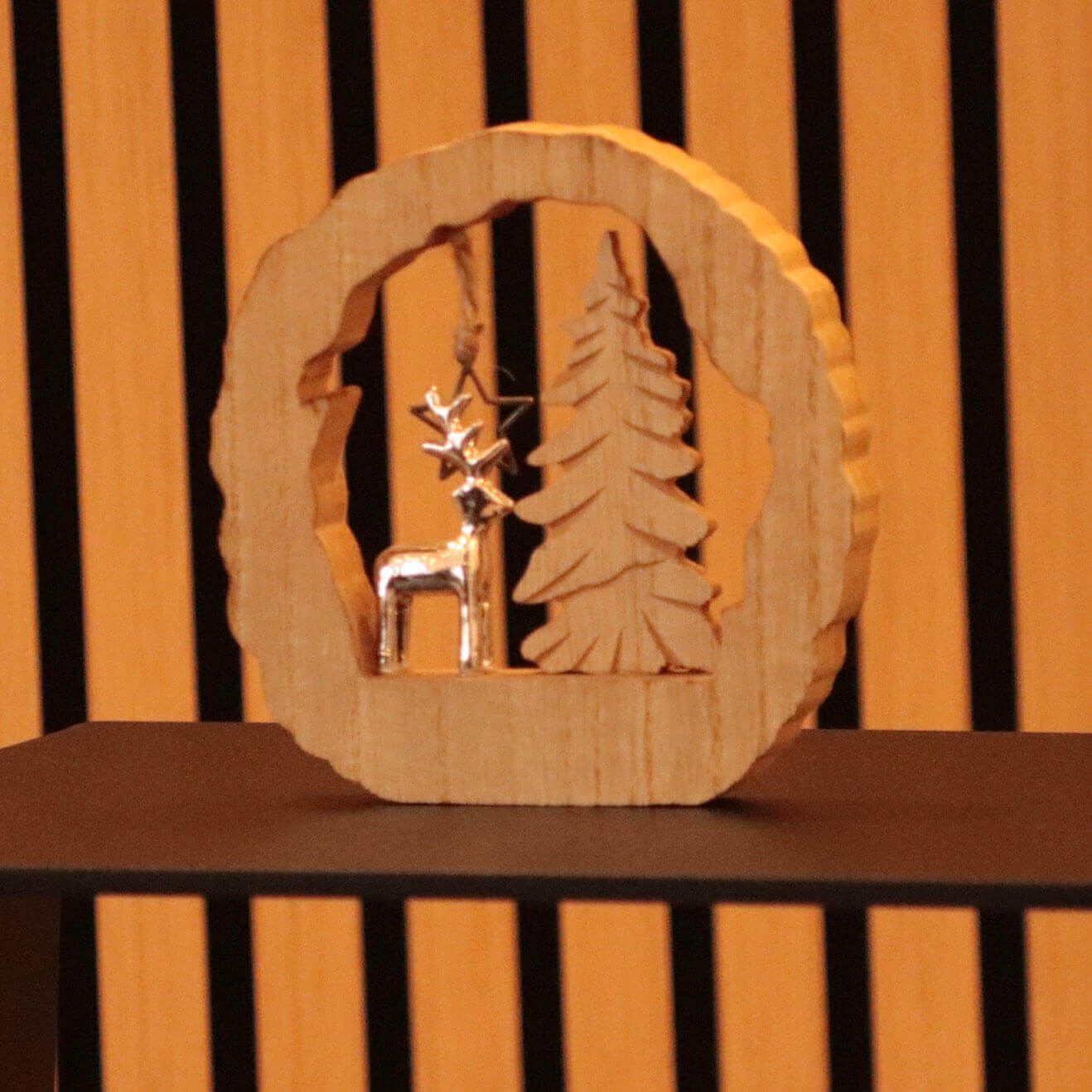 Holz-Deko Tanne mit Hirsch und Stern