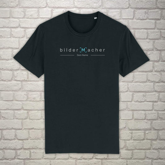 Schwarzes T-Shirt für Fotografen mit Aufdruck bilderMacher. Darunter kann der eigene Name eingedruckt werden. 