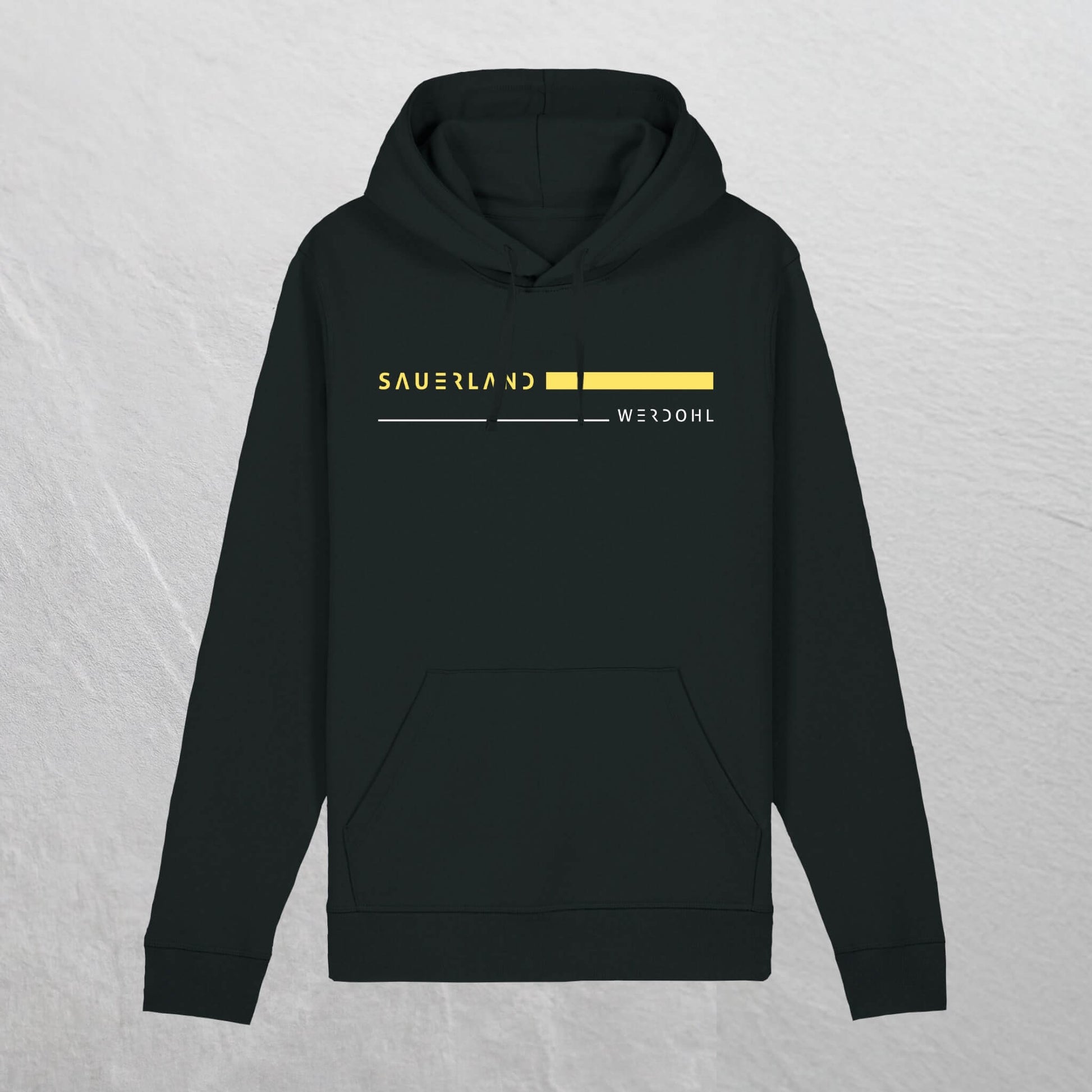 Produktforto eines schwarzem Sauerland Hoodie aus Biobaumwolle mit gelbem aufdruck