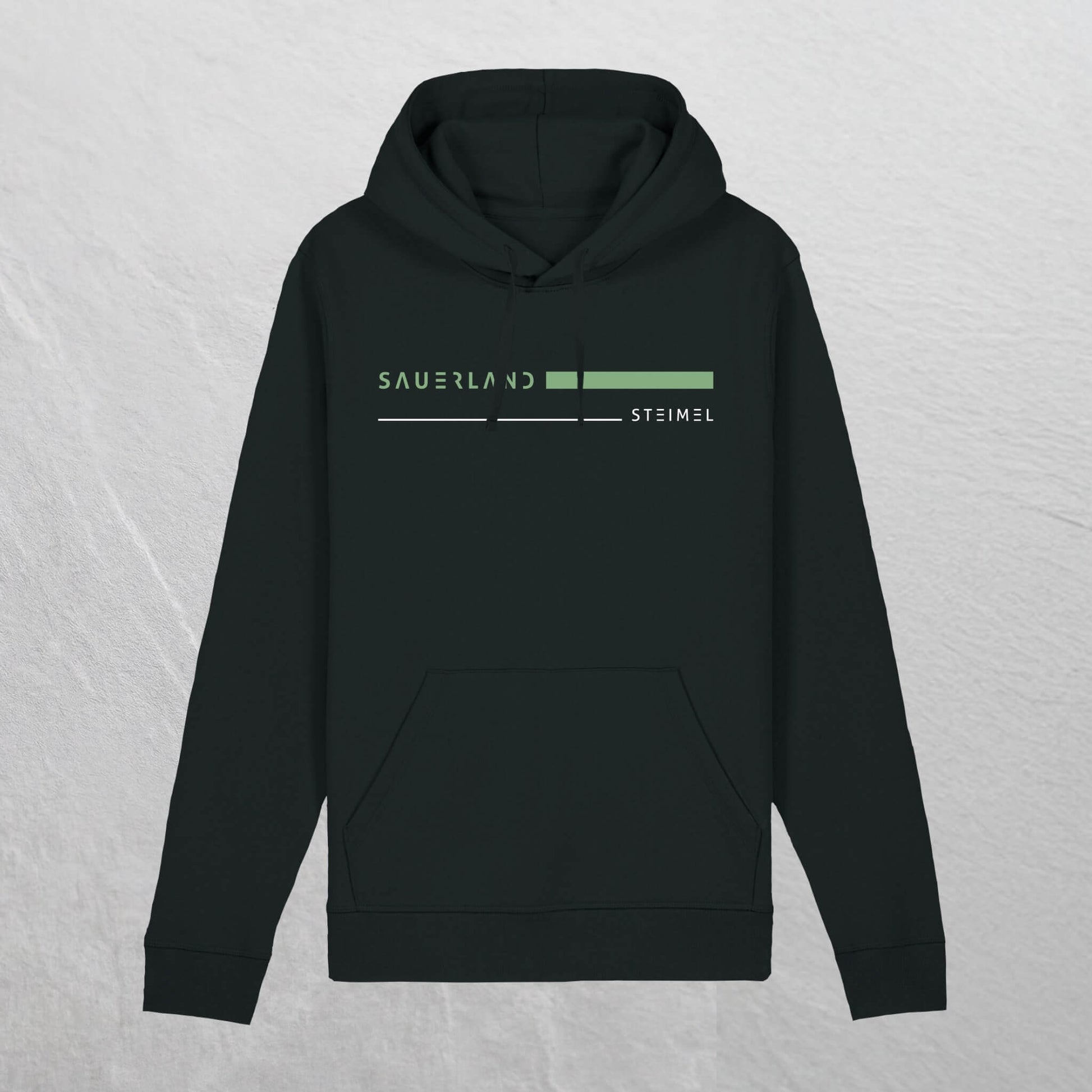 Produktforto eines schwarzem Sauerland Hoodie aus Biobaumwolle mit grünem aufdruck