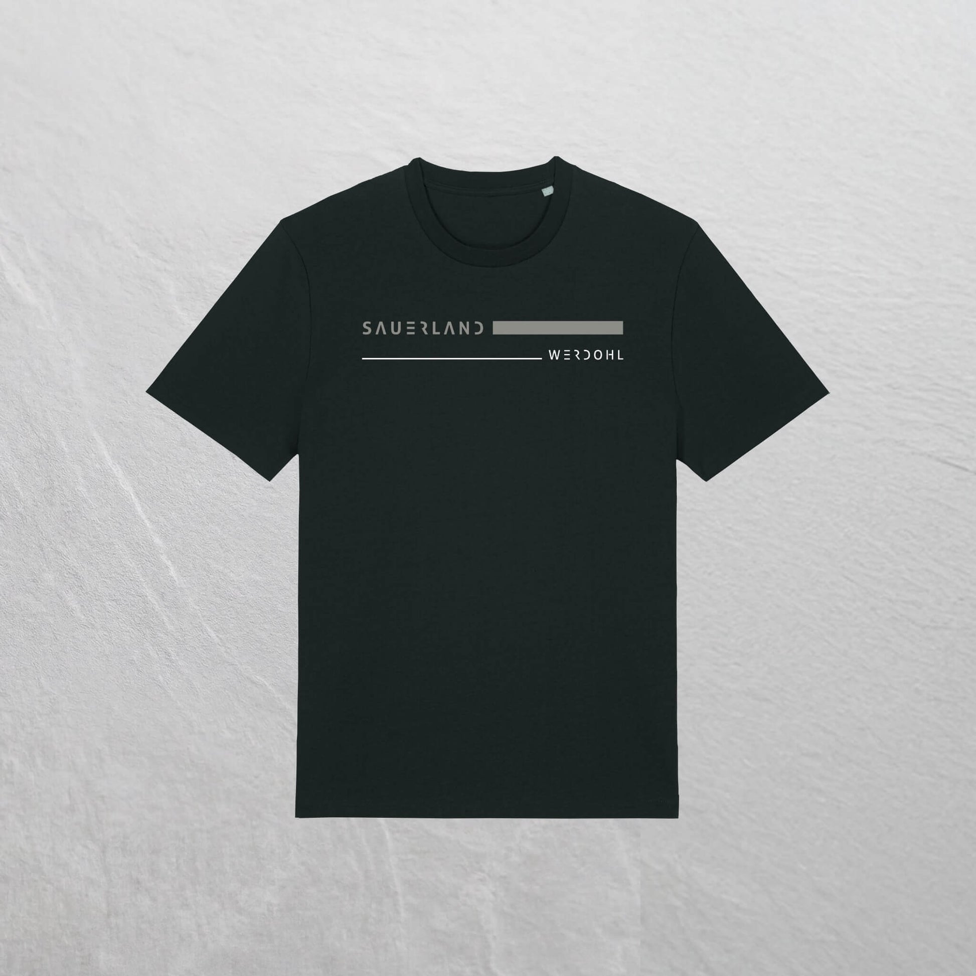 Produktfot eines schwarzen Sauerland TShirt mit stripes aufdruck in grau
