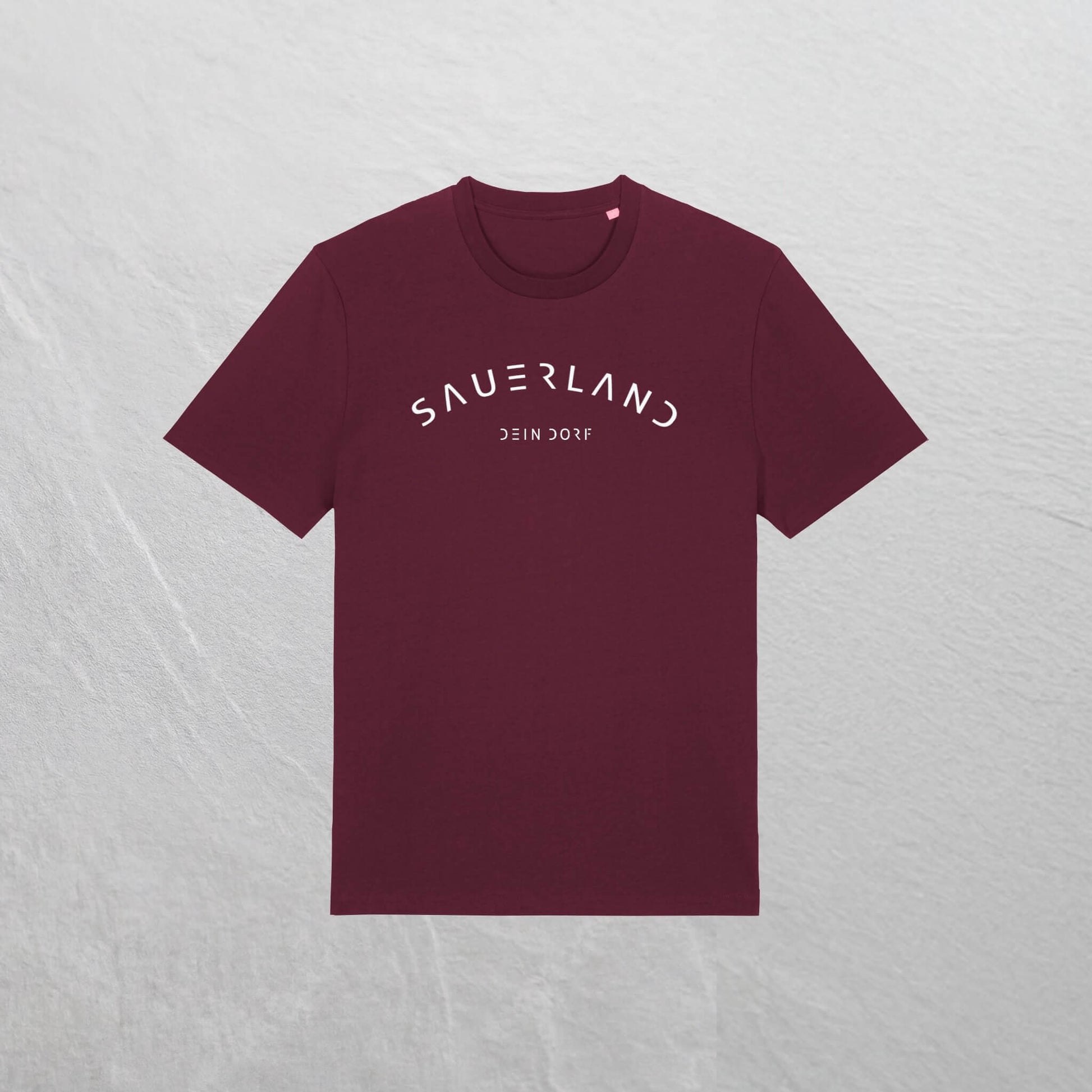 Produktfoto des neuen Sauerland T-Shirt mit Dorfnamen in der Farbe bordeaux