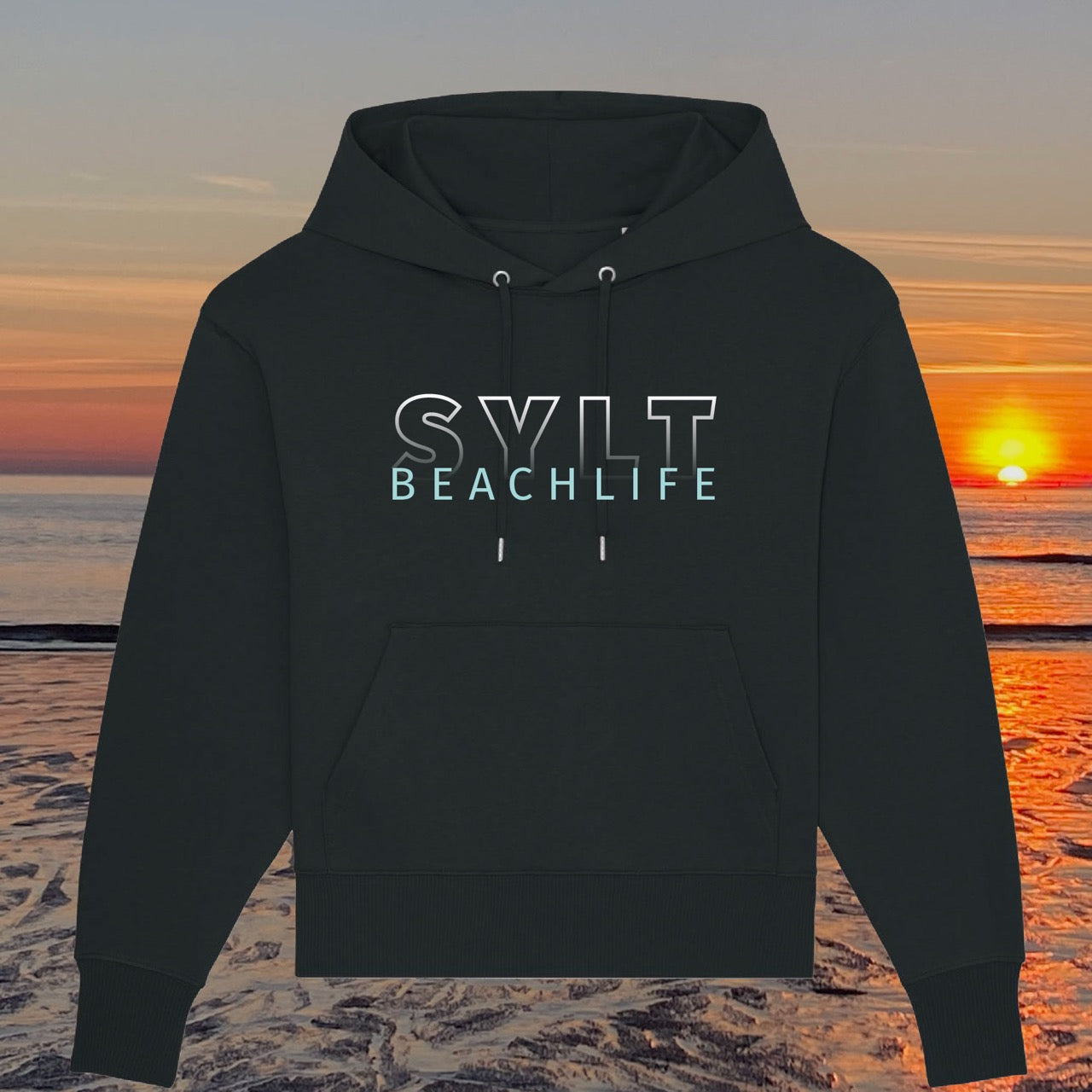 Sylt Hoodie in schwarz mit Sylt Beachlife Schriftzug auf der Brust