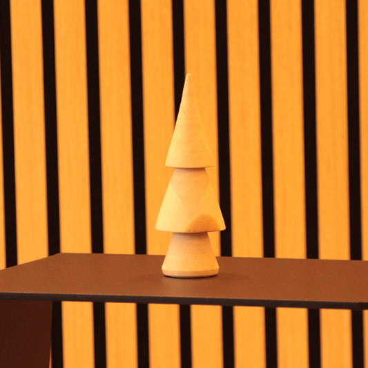 Tannenbaum aus Holz, gedrechselt