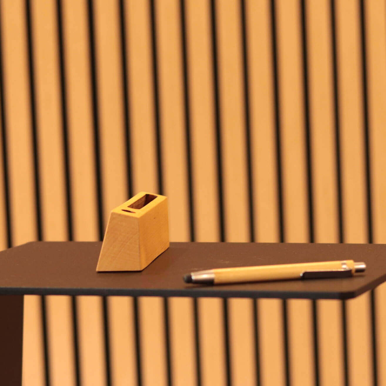 Zettel- und Stiftehalter